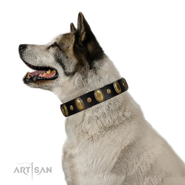 Exquisite design natural genuine leather Akita Inu  collar with studs