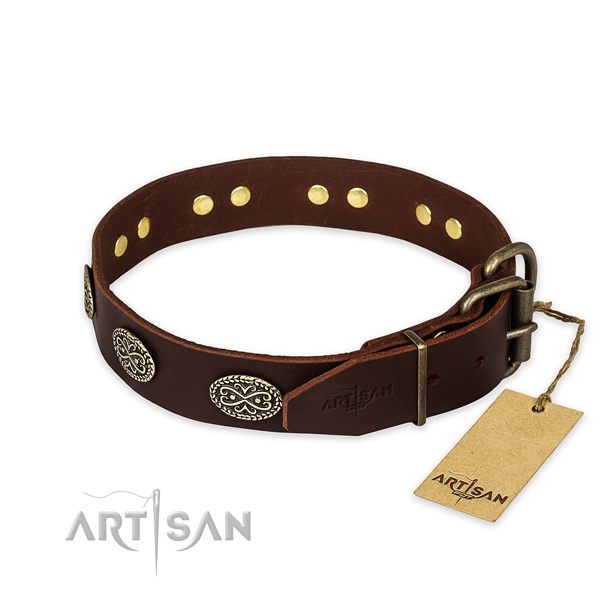 Natural Leather Dog Collar Decorated with Oval Plates