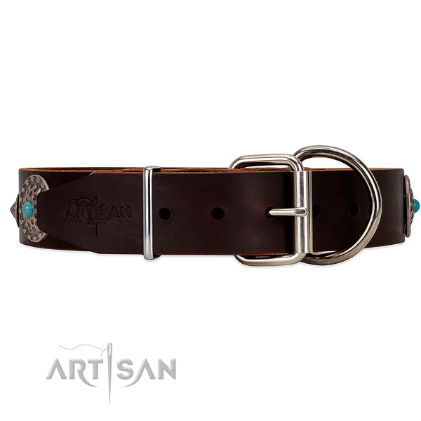 Elegant leather dog collar with chrome-plated buckle and D-ring