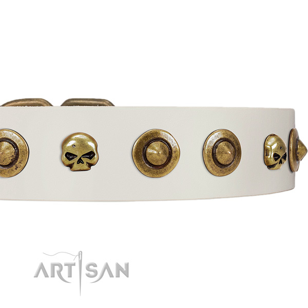 FDT Artisan white leather dog collar with decorative
brooches and skulls